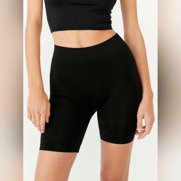 Free People Seamless Bike Shorts/Black - Picture 5 of 16